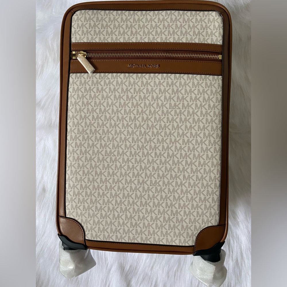 Michael Kors Carry On Luggage Trolley Vanilla